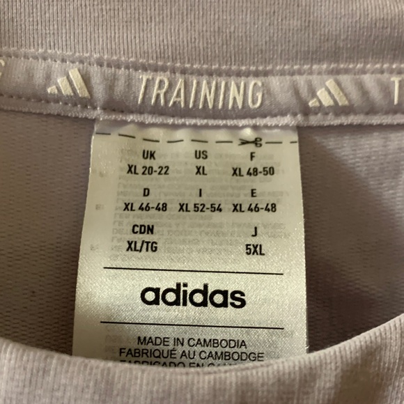 Adidas Light Purple Training Top. Size XL - Picture 9 of 10